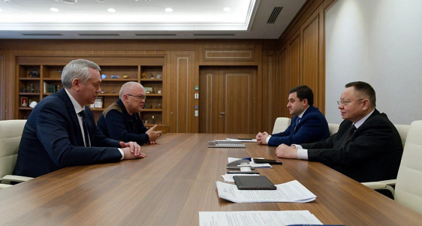 Глава региона Александр Соколов встретился с министром строительства России Иреком Файзуллиным