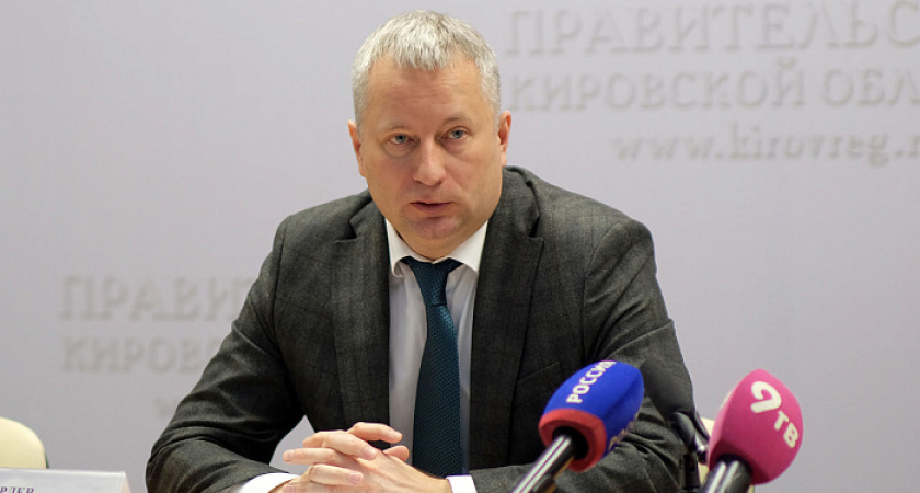 Власти решили вопрос еще 12 проблемных объектов в Кирове