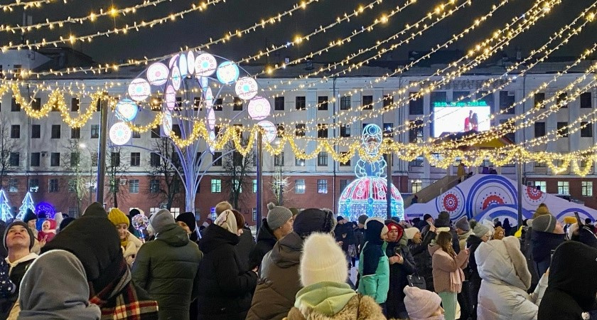 Патрули с собаками: в Новый год кировчане попадут на Театралку только через пропускную систему