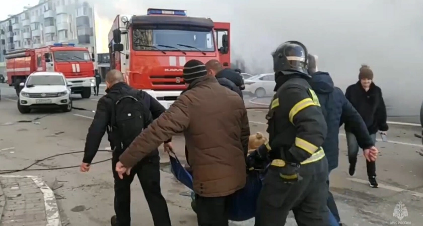 Фото к статье: Трое из смертельно раненых - дети: число погибших из-за обстрела Белгорода растет