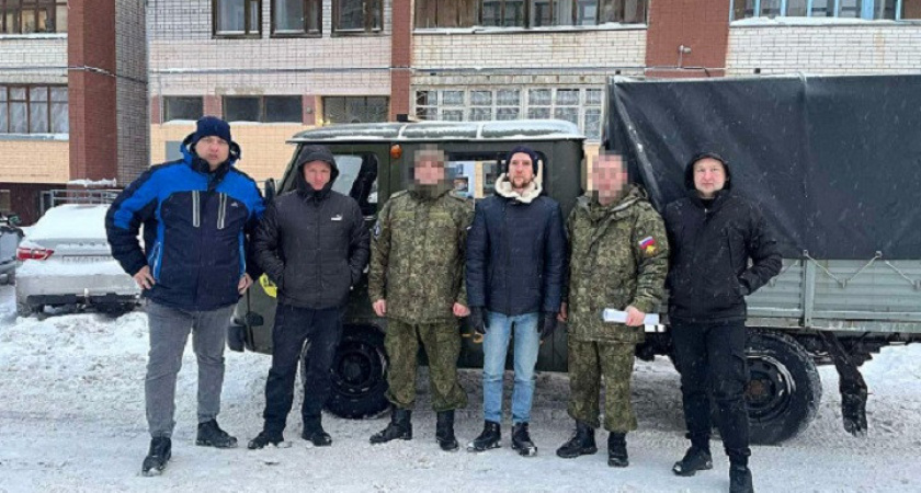 Кировским бойцам в зону СВО отправили УАЗ, бензопилы, шуруповерты и гвозди