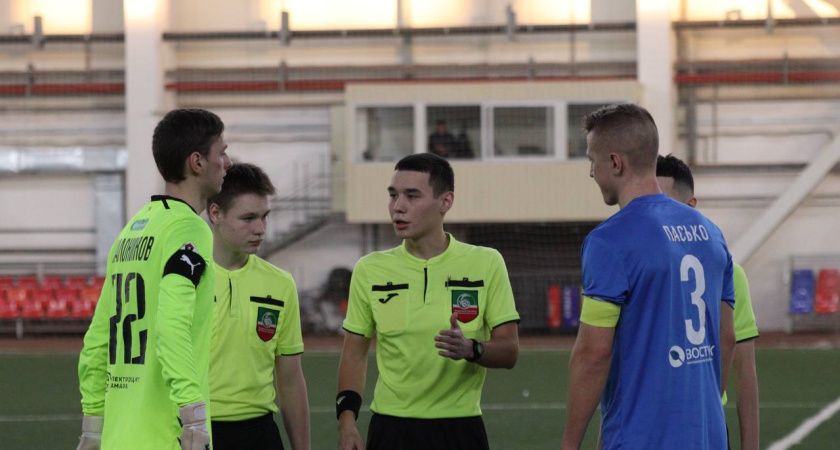 Футболисты кировского "Динамо" провели первый матч на турнире в Казани