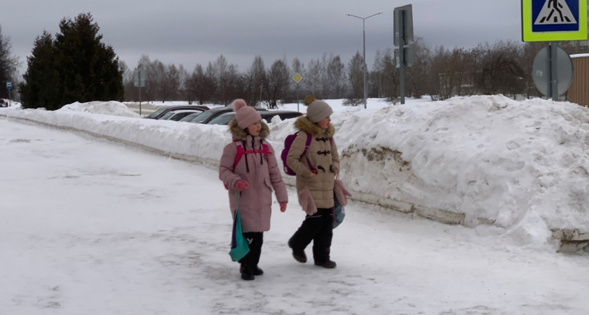 Брат кончил в близняшек порно видео