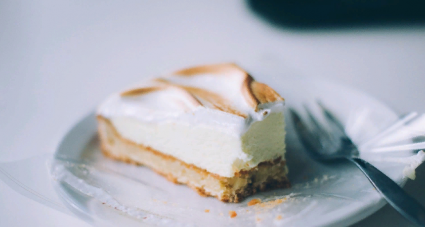 Просто тру масло на терке: роскошный торт-пирог готовлю на каждый праздник - гости съедают за минуты