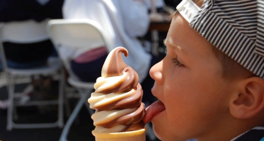 Пломбир из антибиотиков: в Роскачестве назвали марки мороженого, которые категорически нельзя детям
