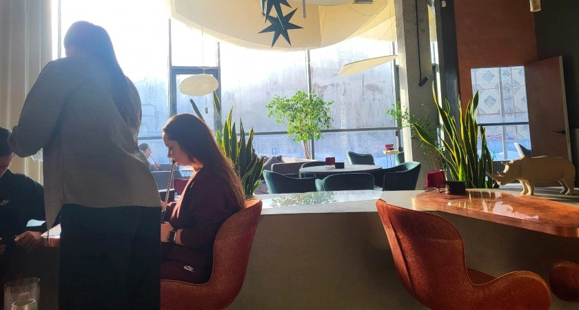 Кировчанин избил подругу бутылкой за обидные слова в баре