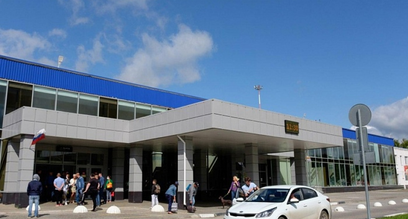 "Красивый зал, но безумно дорогая парковка": кировчане оценили обновление аэропорта