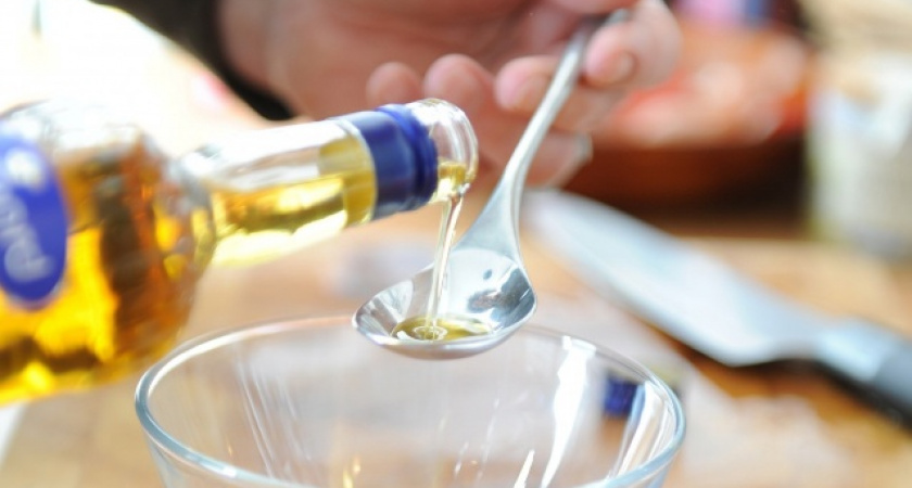Отрава в яркой бутылке: в Роскачестве назвали растительное масло, которое испортит любое блюдо
