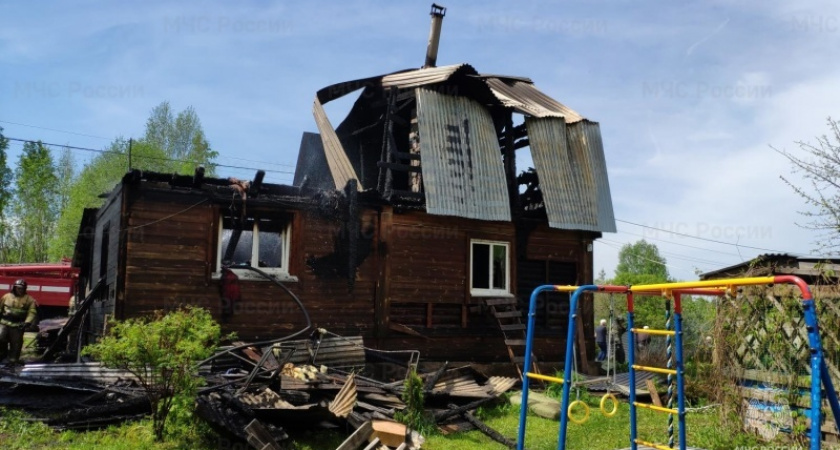 4 июня в Кировской области от удара молнии дотла выгорел частный дом 