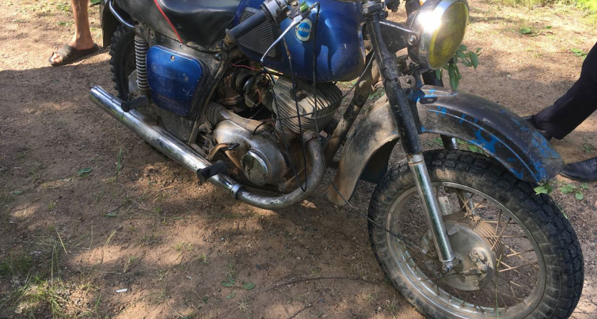 В Белохолуницком районе на полевой дороге насмерть разбился молодой мотоциклист