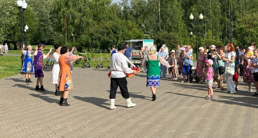 Жителям Кирова анонсировали праздничные семейные конкурсы и концерты