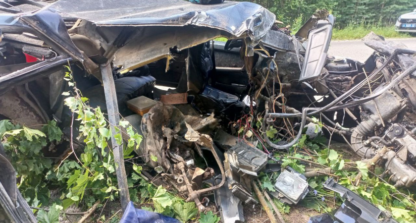 В Пижанском районе водитель "девятки" чудом выжил в аварии