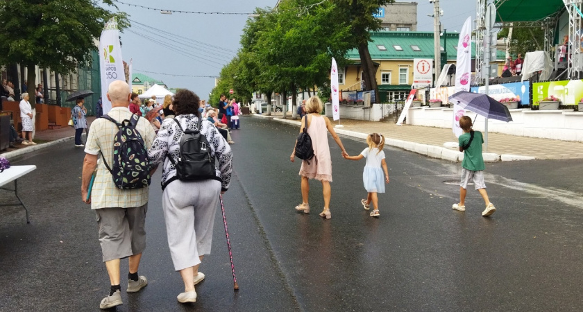 "Теперь нельзя": пенсионеров, у которых есть дети или внуки, ждет неприятный сюрприз с 12 августа