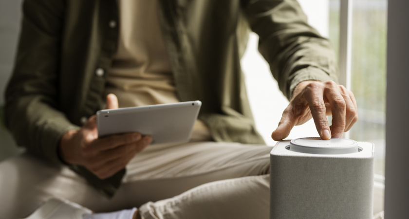 Жители ПФО назвали самые удобные устройства с голосовыми помощниками
