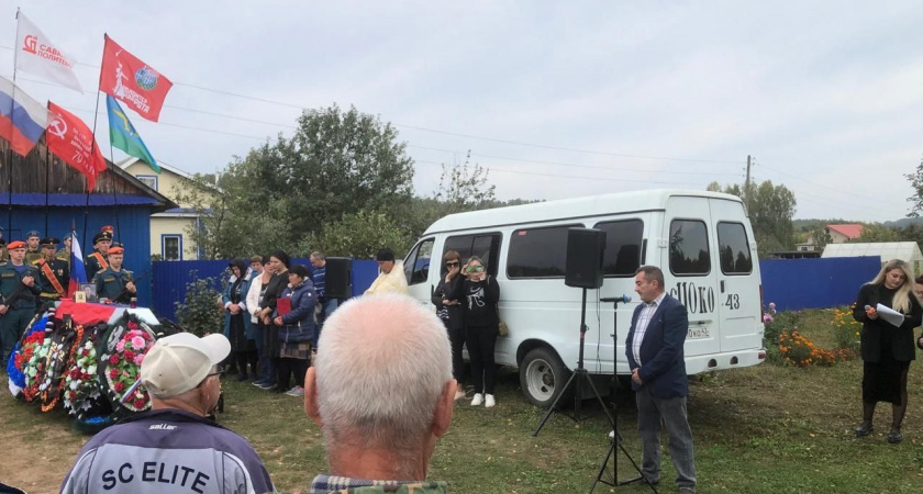 Павшего в зоне СВО молодого бойца проводили в последний путь в Малмыжском районе