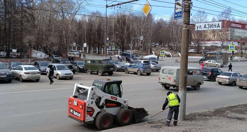 В Кирове на одном участке Октябрьского проспекта ограничат движение до 10 ноября