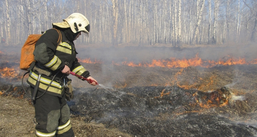 В Кировской области объявили предупреждение из-за чрезвычайной пожароопасности