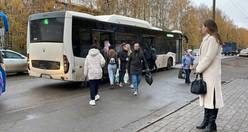 В Кирове чиновники из мэрии проверили работу автобусов в Нововятском районе