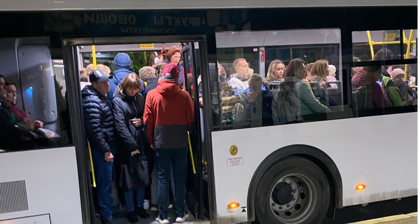 "Доехать в центр города можем только на чепецком автобусе": жители Нововятска жалуются на работу общественного транспорт