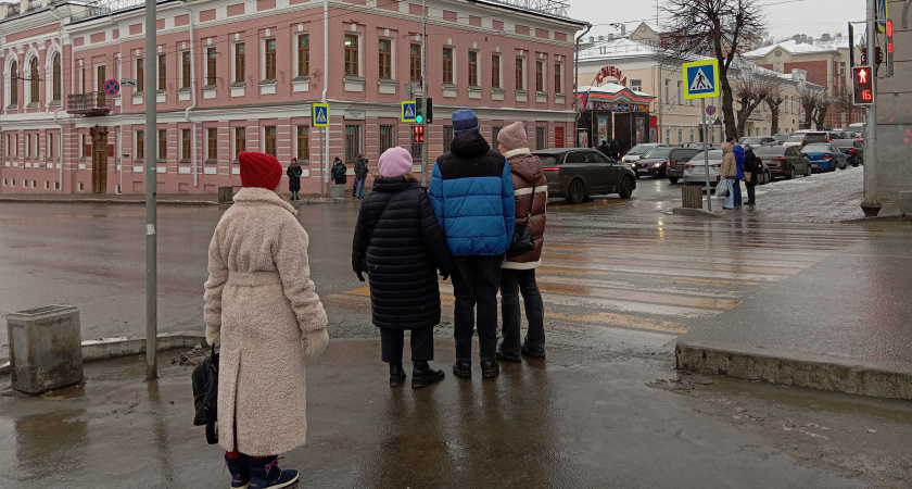 В мэрии интересуются позицией кировчан по вопросу переименования девяти улиц