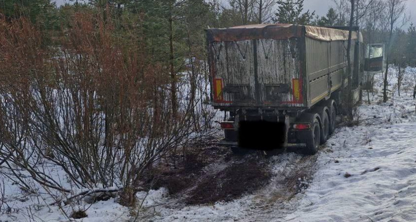 В Советском районе иномарка попала под фуру: пассажир легковушки скончался