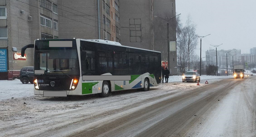 В Кирово-Чепецке пешеход попал под колеса автобуса