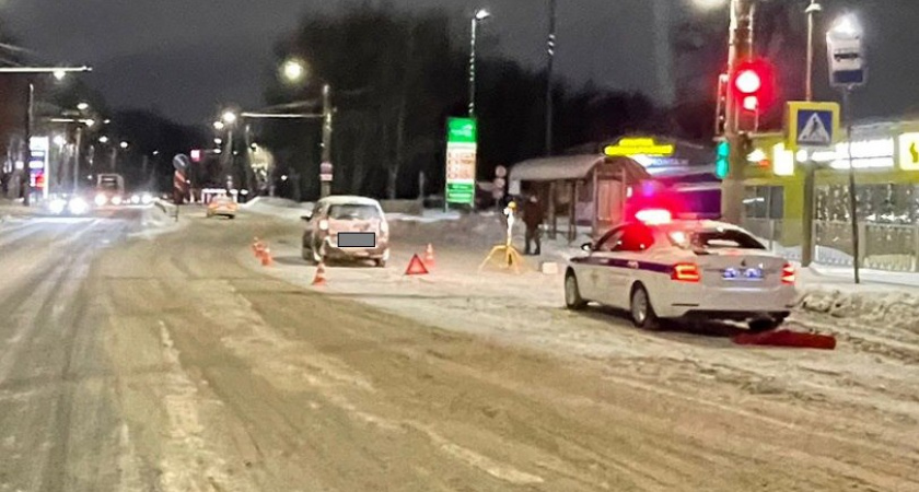 В Кирове на улице Производственной две женщины попали под колеса иномарки