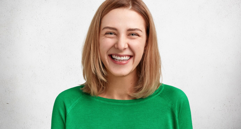 Житель Санкт-Петербурга оплатил улыбкой машину за 5,7 млн рублей: в каких городах еще живут самые улыбчивые покупатели