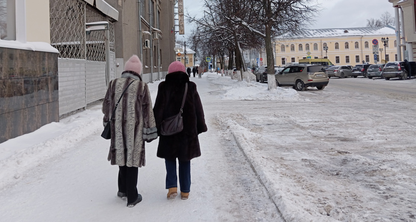 В Кирове ожидаются снежные заносы на дорогах и гололедица