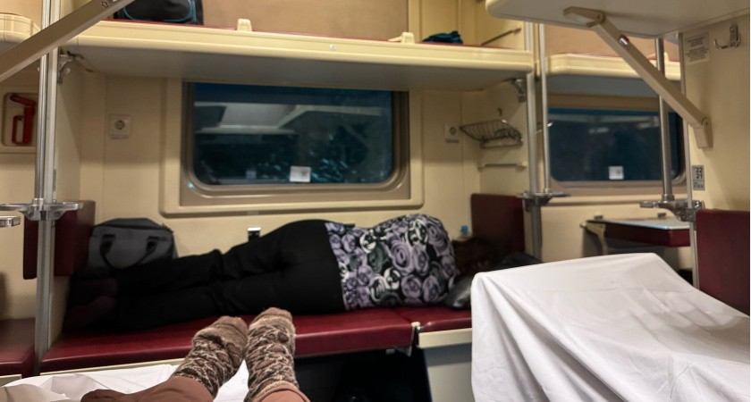 Лучше на боковушке, чем в купе: советы бывалых путешественников о том, почему стоит выбирать плацкарт