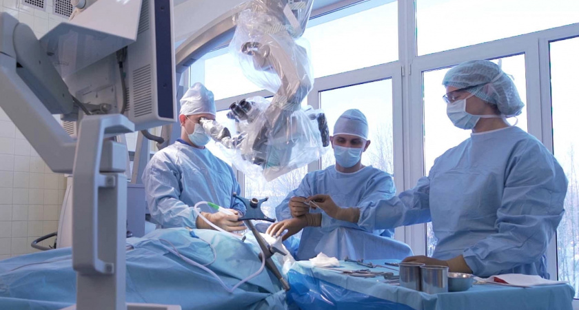 Кировские врачи впервые устранили врожденную деформацию ушей