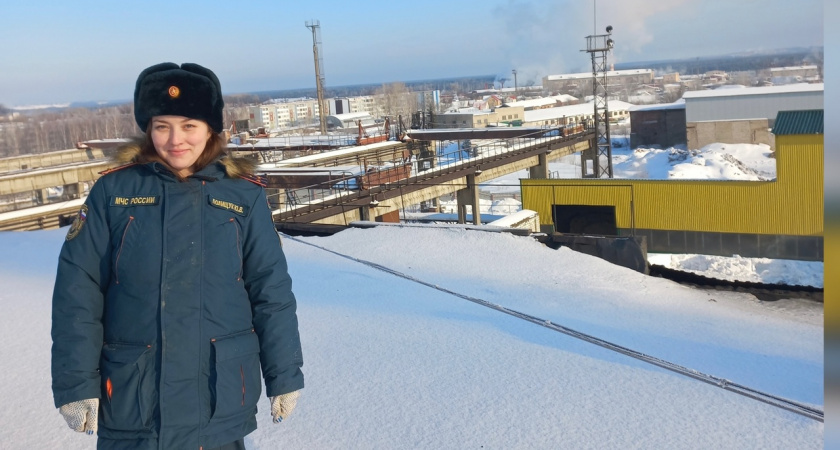 Фото к статье: Днем - девушка в погонах, вечером - болельщица "Спартака": интервью с лучшим дознавателем МЧС Кировской области