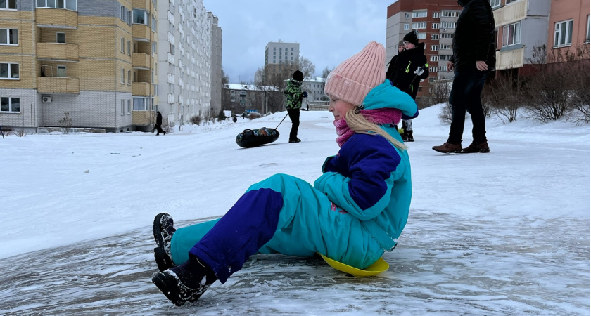 Весенние каникулы в школах перенесли: утверждены новые даты. Дети прыгают от восторга