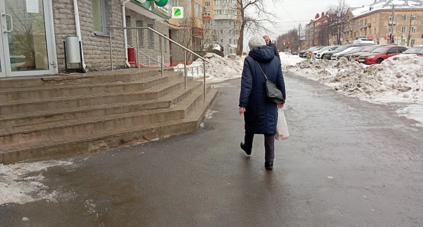 Фото к статье: От каких людей надо бежать, пока жизнь не прошла мимо: Омар Хайям назвал единственный признак токсичного человека