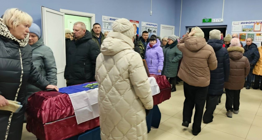 В Малмыжском районе проводили в последний путь погибшего на СВО солдата