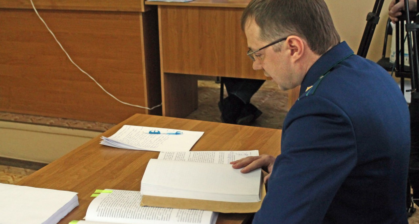 Обматеривший пенсионера омутнинец выплатит оскорбленному крупную компенсацию