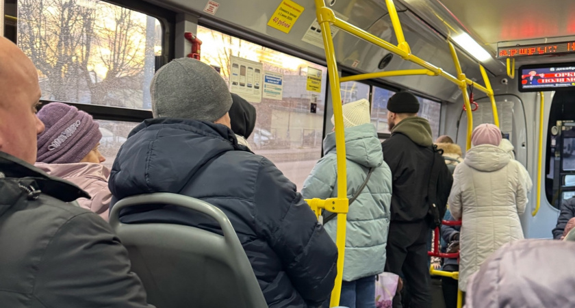 Кировчане стали чаще оплачивать проезд в общественном транспорте безналичным способом