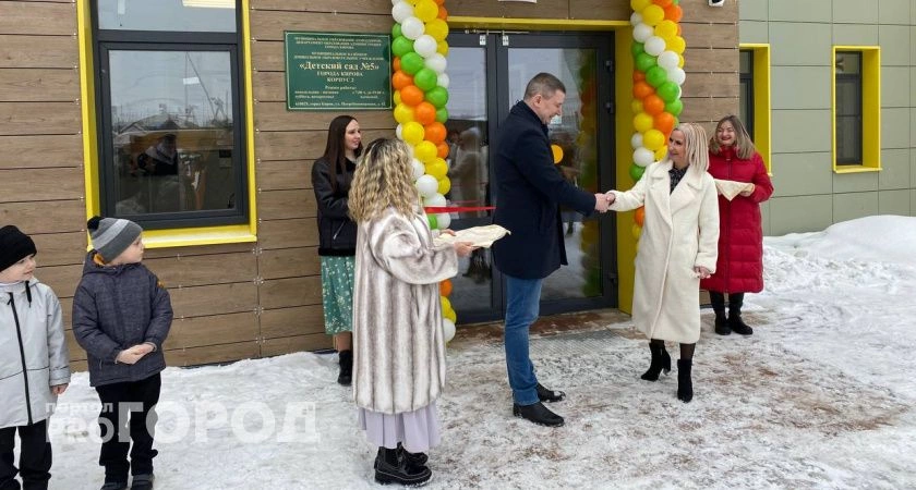 Фото к статье: В слободе Курочкины открылся первый детский сад с бассейном