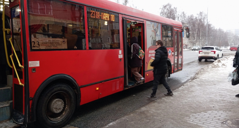 "По Кирову ездят автобусы-призраки?": кировчане жалуются на работу общественного транспорта и сбои в системе навигации