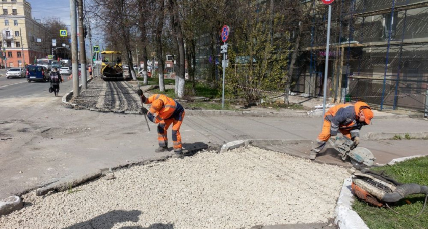 Кировчанам пообещали устранить трещины на дорогах и дефекты на тротуарах