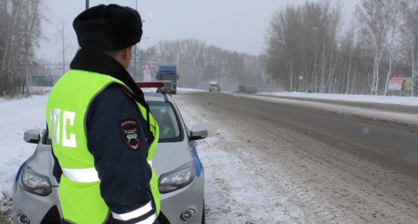 Инспектора, подделавшего пакет документов для начальства, осудят в Кирове