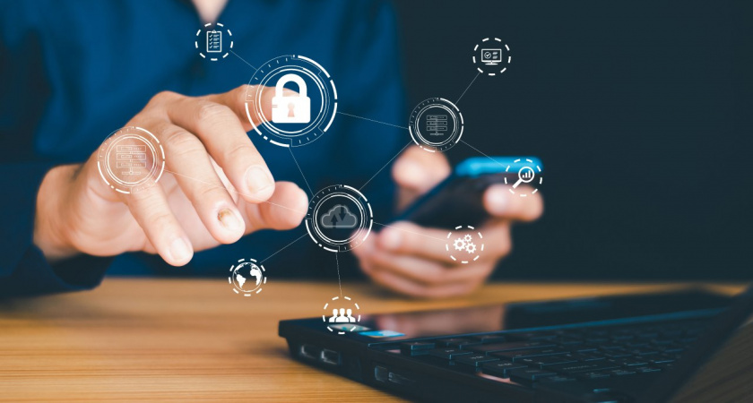 ВТБ: мошенники усовершенствовали схему с NFC-клонами карт