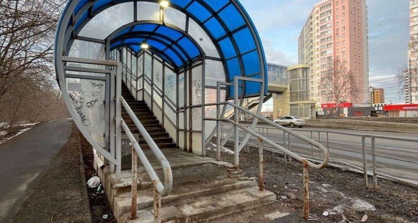 В мэрии ответили кировчанам, пожаловавшимся на надземный переход на улице Ленина