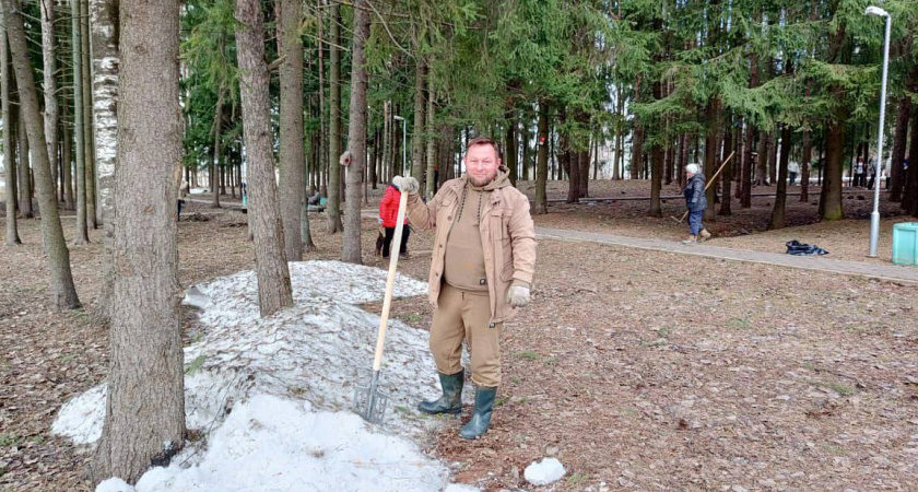 Вячеслав Симаков прибрался в Радужном