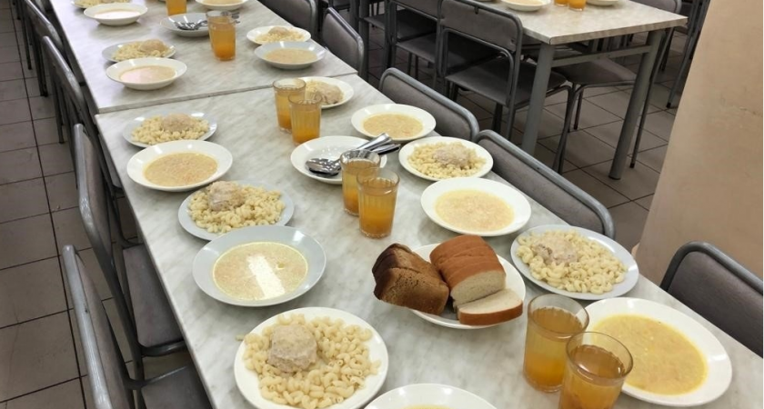 В Кировской области 10 соцучреждений принимали продукты без документов