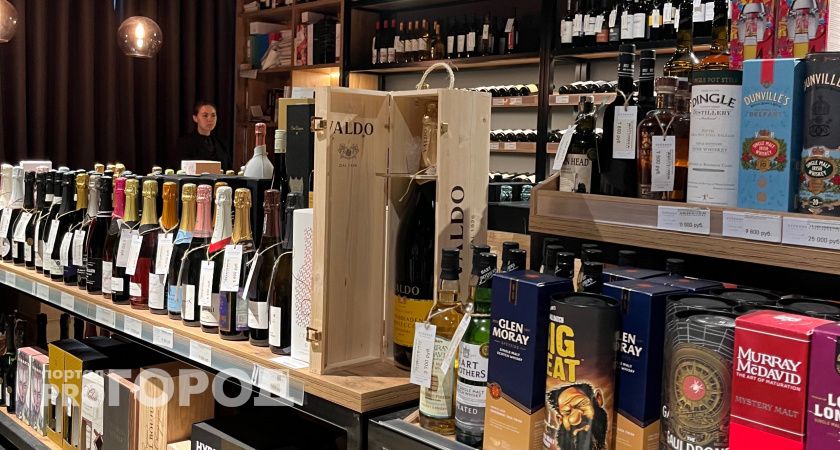 Любителя бесплатного коньяка поймали в магазине на улице Лепсе в Кирове