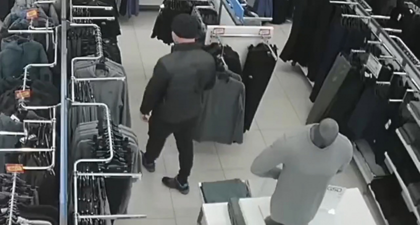 Кировчанин пронес товары мимо кассы в магазине спорттоваров: объявлен розыск