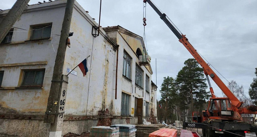 Дом культуры в Куменском районе начали ремонтировать впервые с момента его основания