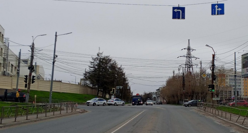 Стало известно, кто погиб под колесами грузовика в Кирове на улице Луганской