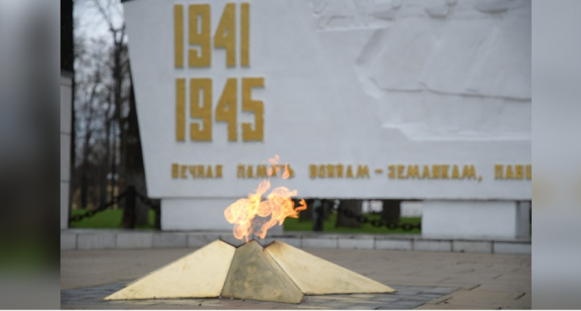 80 Вечных огней одновременно зажглись сегодня в рамках Всероссийской акции "Храним огонь Победы"